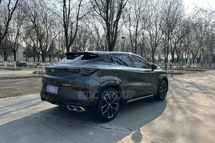 Changan UNI-T 2023 Gris
