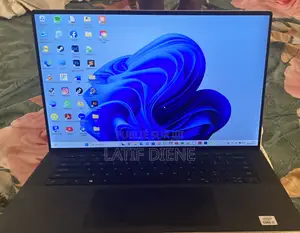 Ordinateur portable Dell XPS 15 9500 16GB Intel Core i7 SSD 256GB
