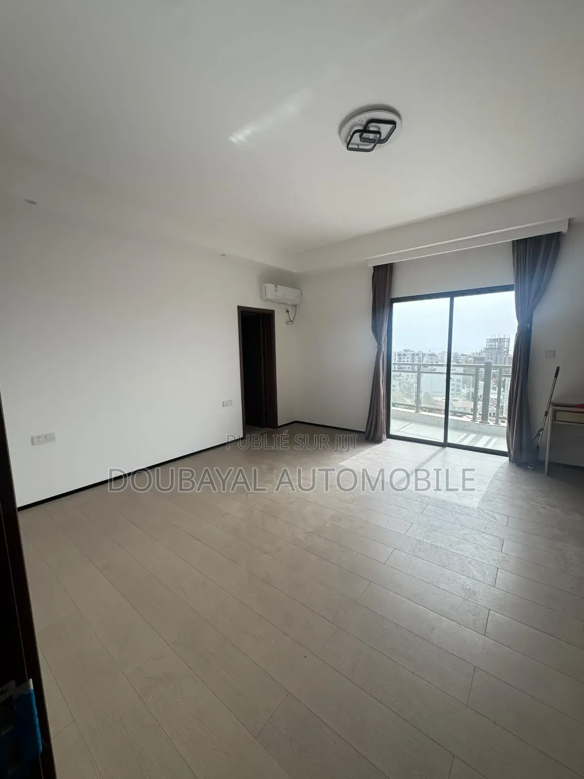3chbre Appartement dans Almadies Appartement à Vendre