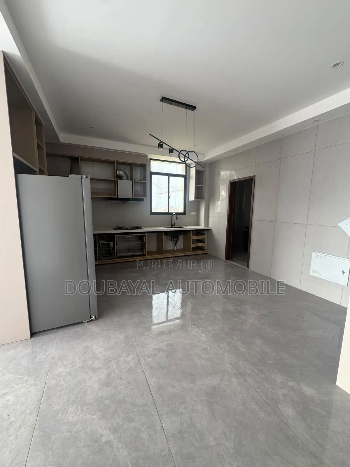 3chbre Appartement dans Almadies Appartement à Vendre
