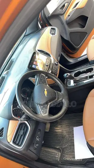 Chevrolet Equinox 2018 Orange