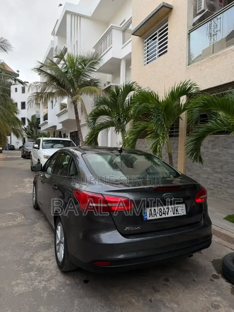 Ford Focus 2017 Gris