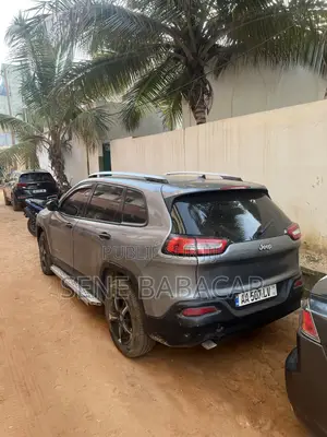 Jeep Cherokee Latitude 4x4 2016 Gris
