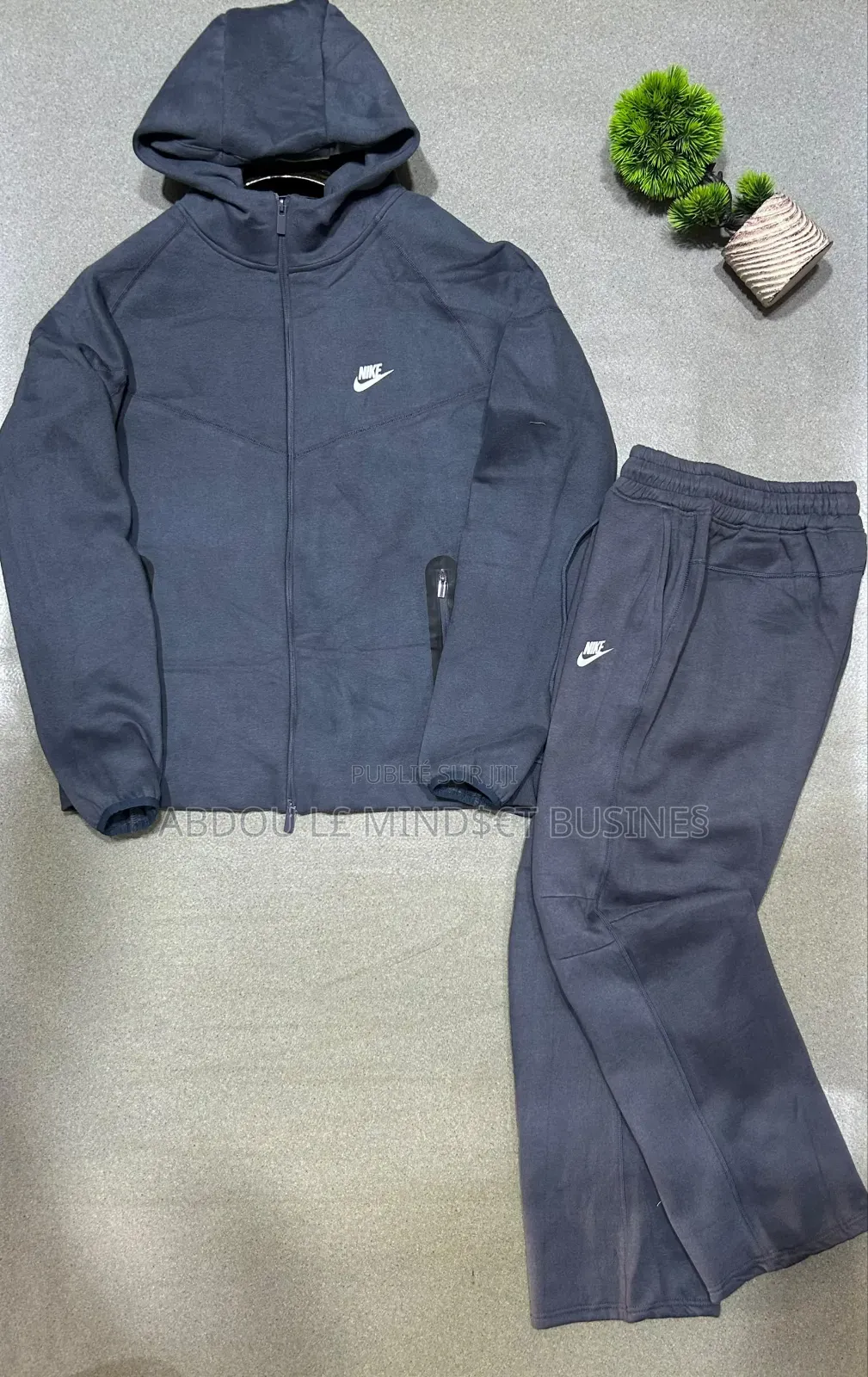 Ensemble Nike Bas Large Sweet À Capuchon Disponible