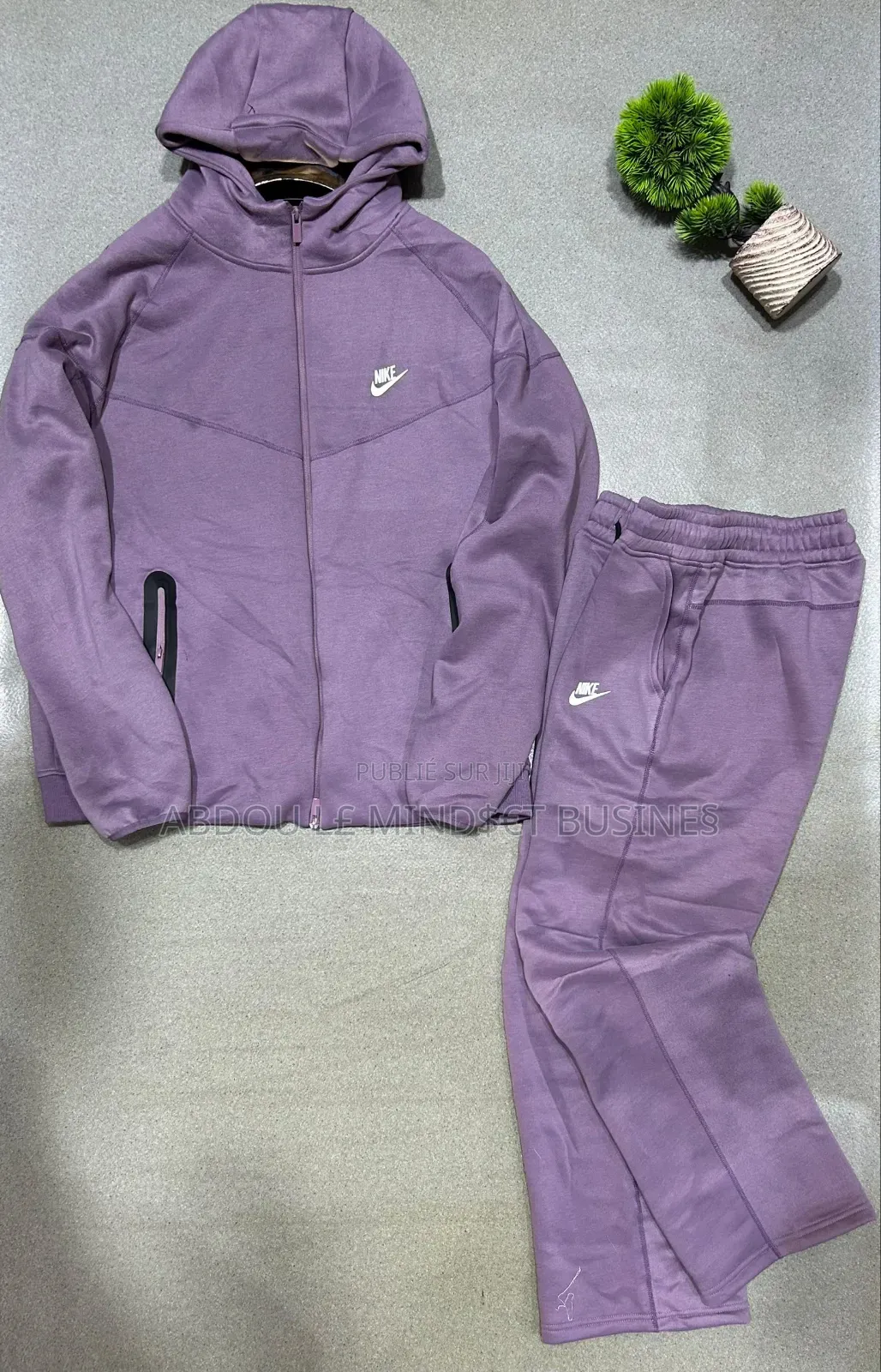 Ensemble Nike Bas Large Sweet À Capuchon Disponible