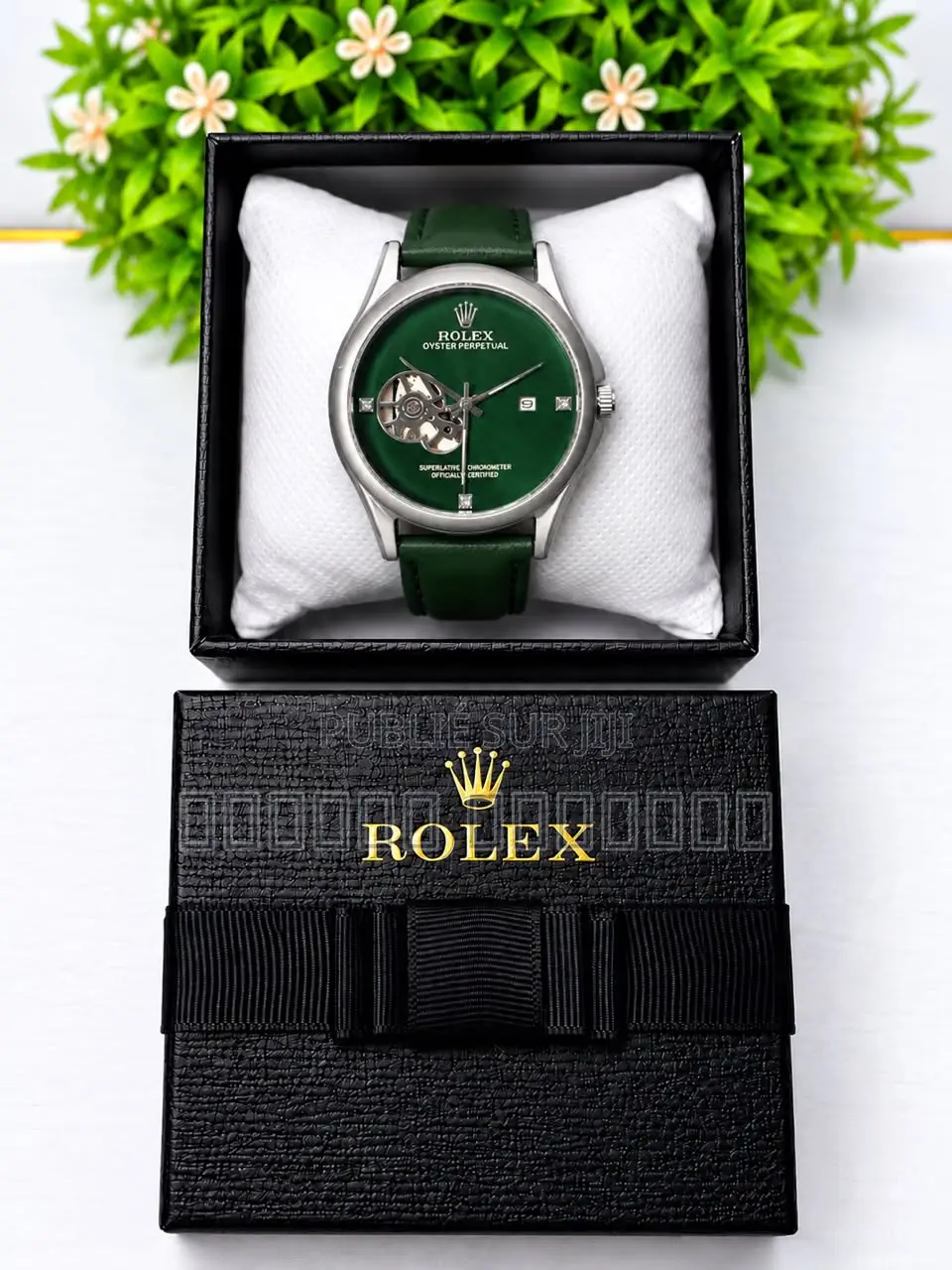 Montre Dorée De Luxe À Vendre !