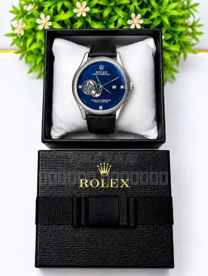 Montre Dorée De Luxe À Vendre !