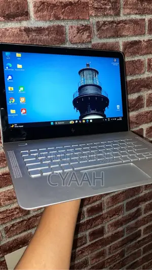 Nouveau Ordinateur portable HP 8GB Intel Core i5 SSD 256GB