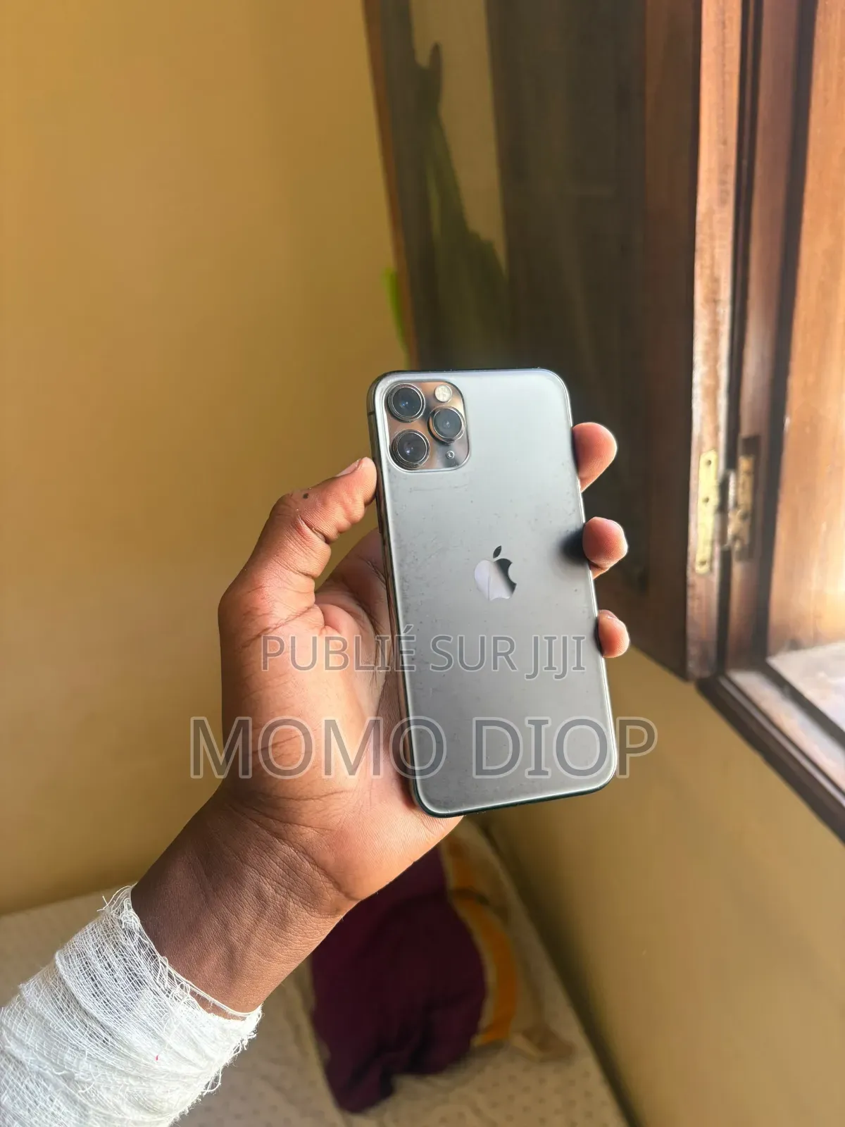 Nouveau Apple iPhone 11 Pro 64 GB Noir