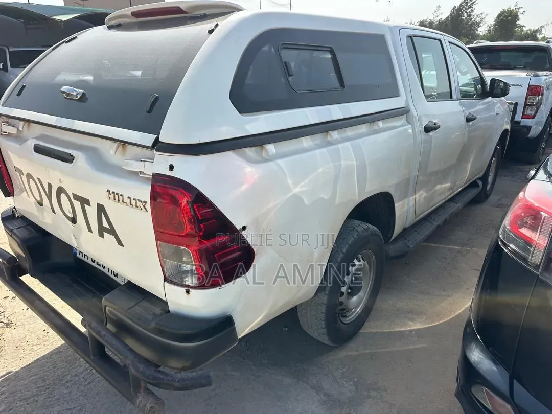 Toyota Hilux 2023 Blanc