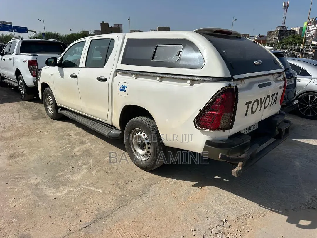 Toyota Hilux 2023 Blanc