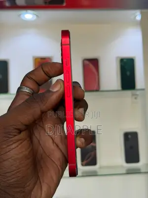 Nouveau Apple iPhone 13 128 GB Rouge