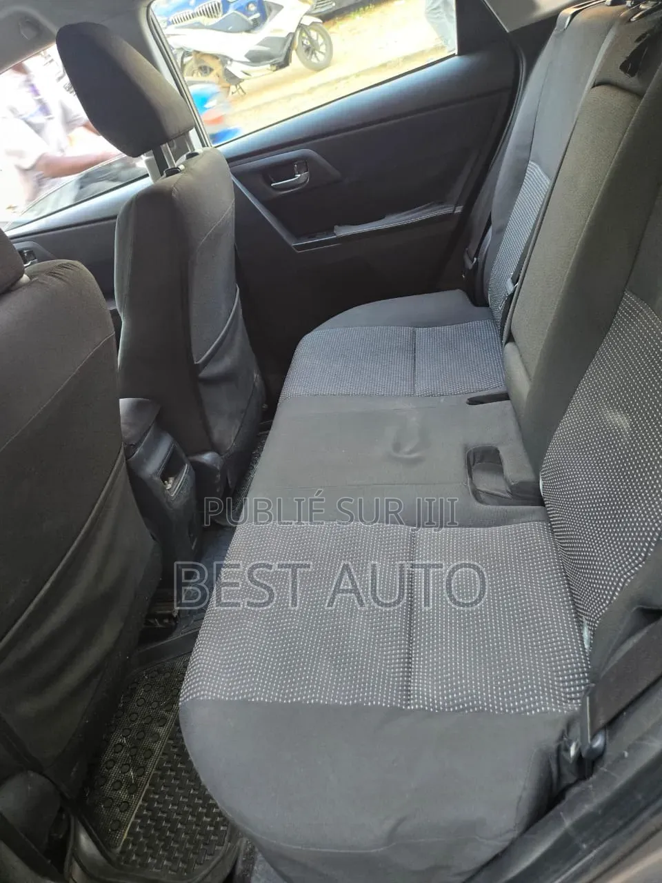 Toyota Auris 2014 Gris