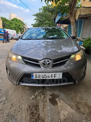 Toyota Auris 2014 Gris