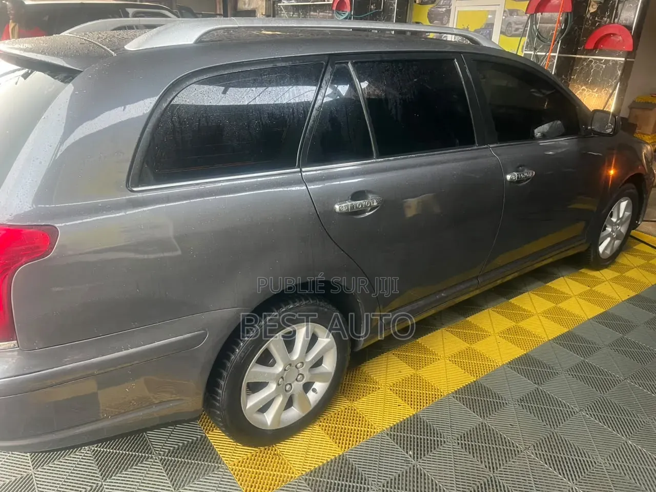 Toyota Avensis 2006 Gris