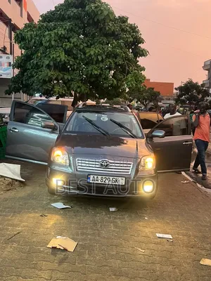Toyota Avensis 2006 Gris