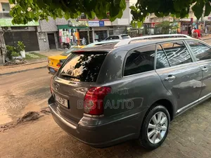 Toyota Avensis 2006 Gris