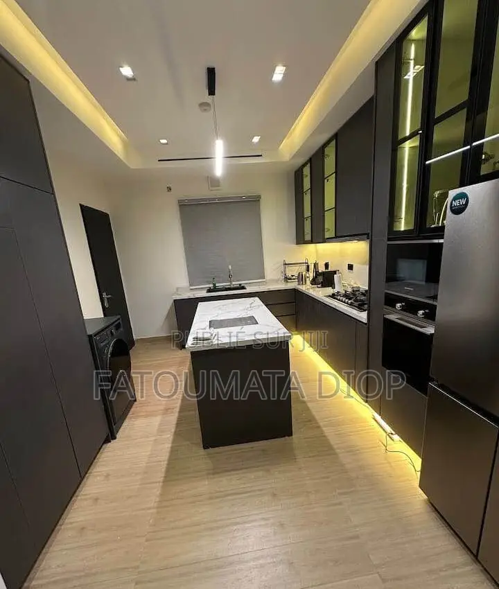 Meublé 1chbre Appartement dans Almadies à Louer