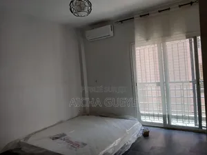 2chbre Appartement dans Un Appartement F3 À, Yoff à Vendre