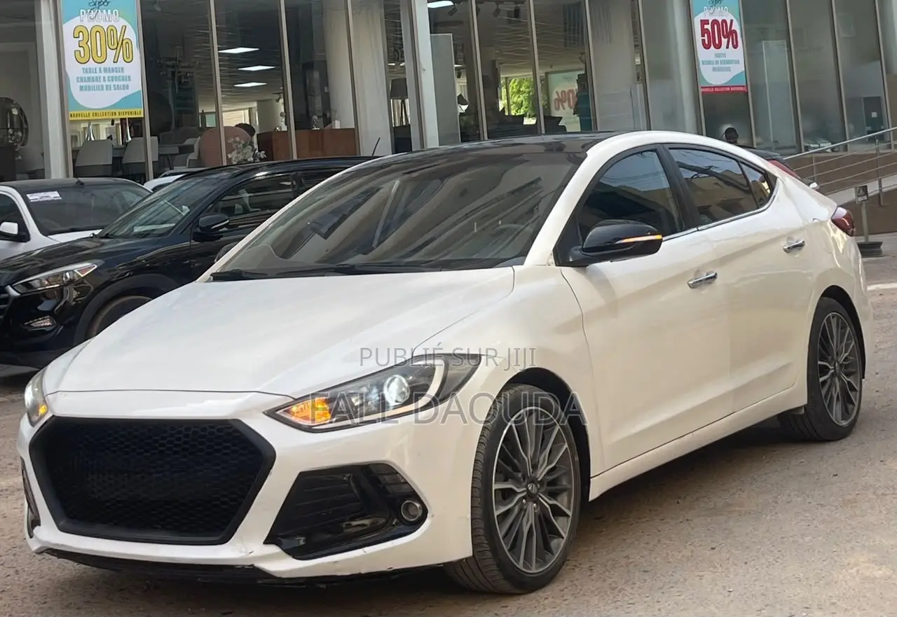 Hyundai Avante 2017 Blanc