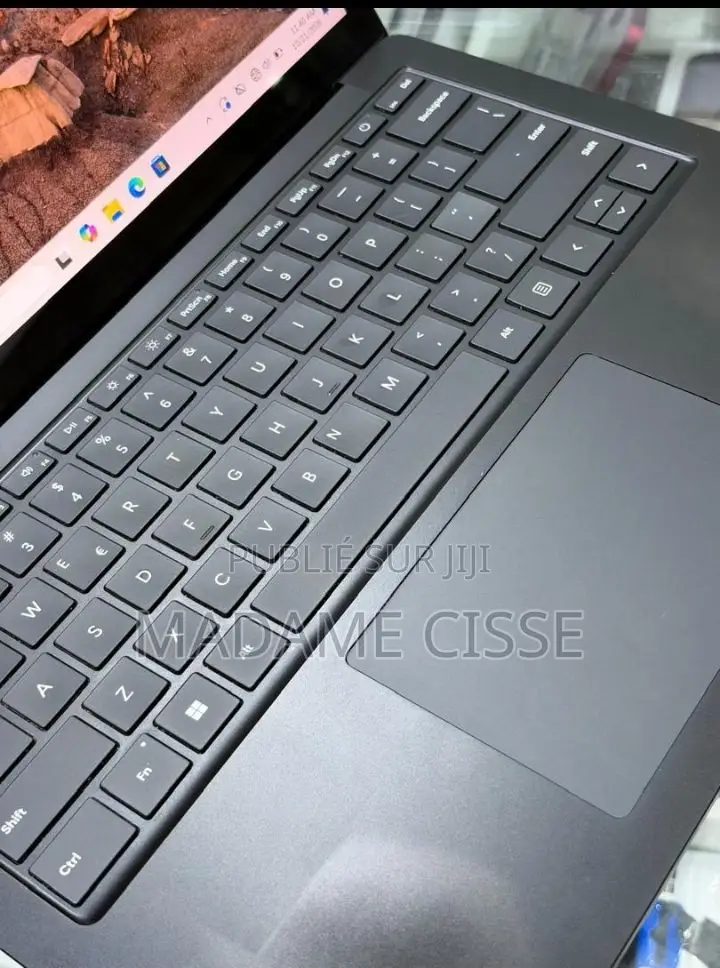 Nouveau Microsoft Surface Laptop 5 32GB Intel Core i7 SSD 512GB