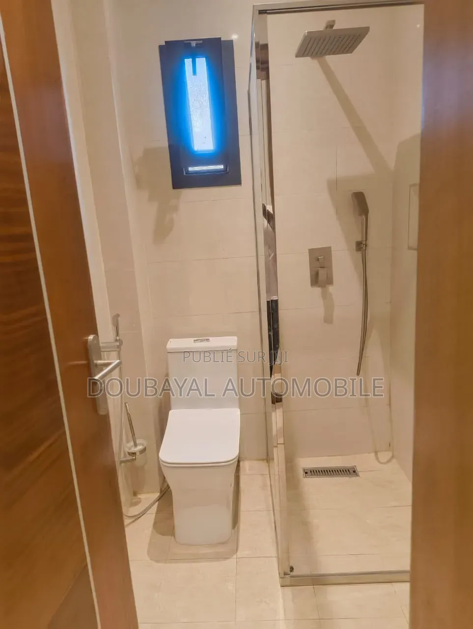 3chbre Appartement dans Oukam Appartement À, Ouakam à Louer