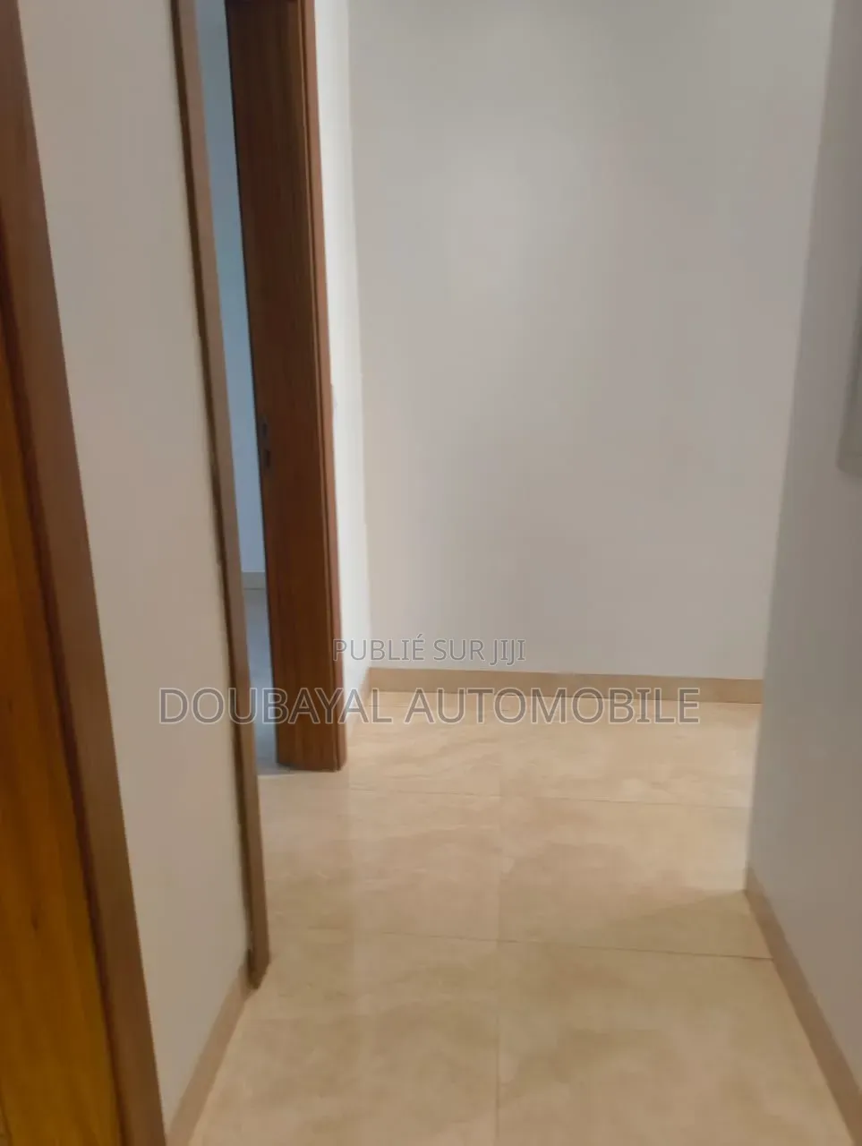 3chbre Appartement dans Oukam Appartement À, Ouakam à Louer