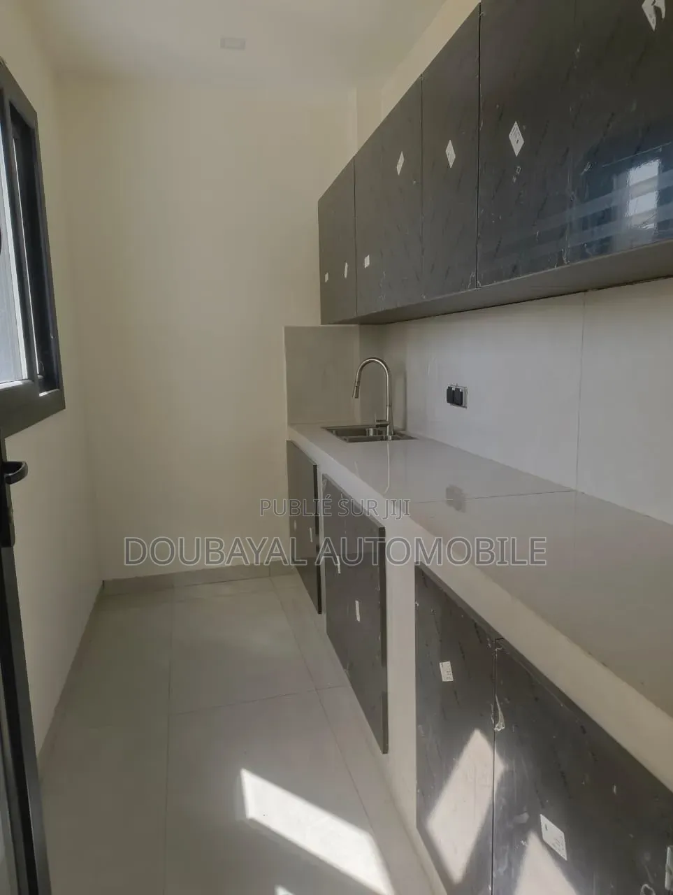 3chbre Appartement dans Oukam Cité Africa, Ouakam à Louer