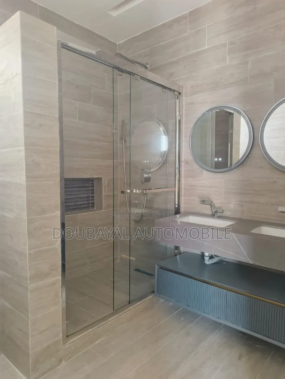 3chbre Appartement dans Oukam Cité Africa, Ouakam à Louer