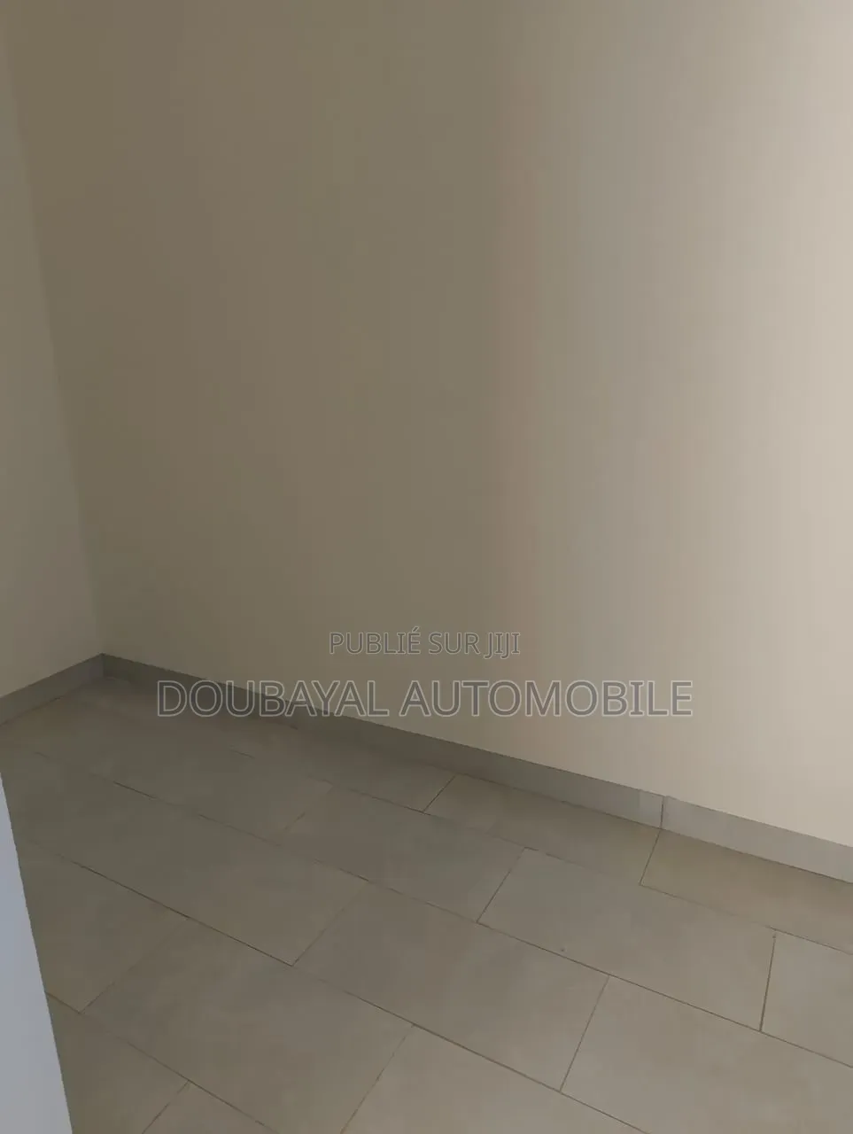 3chbre Appartement dans Oukam Cité Africa, Ouakam à Louer