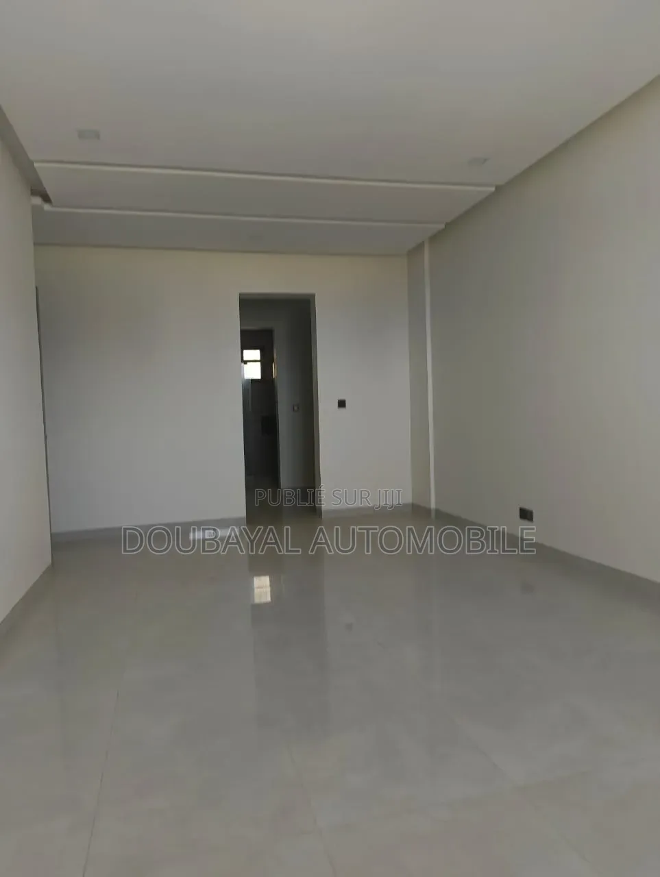 3chbre Appartement dans Oukam Cité Africa, Ouakam à Louer