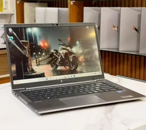 Nouveau HP ZBook Firefly G8 16GB Intel Core i7 SSD 512GB