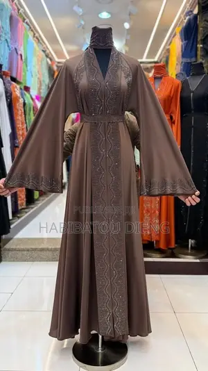 Ensemble Prêt À Porter Et Abaya