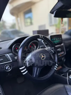 Voiture 2017 Noir