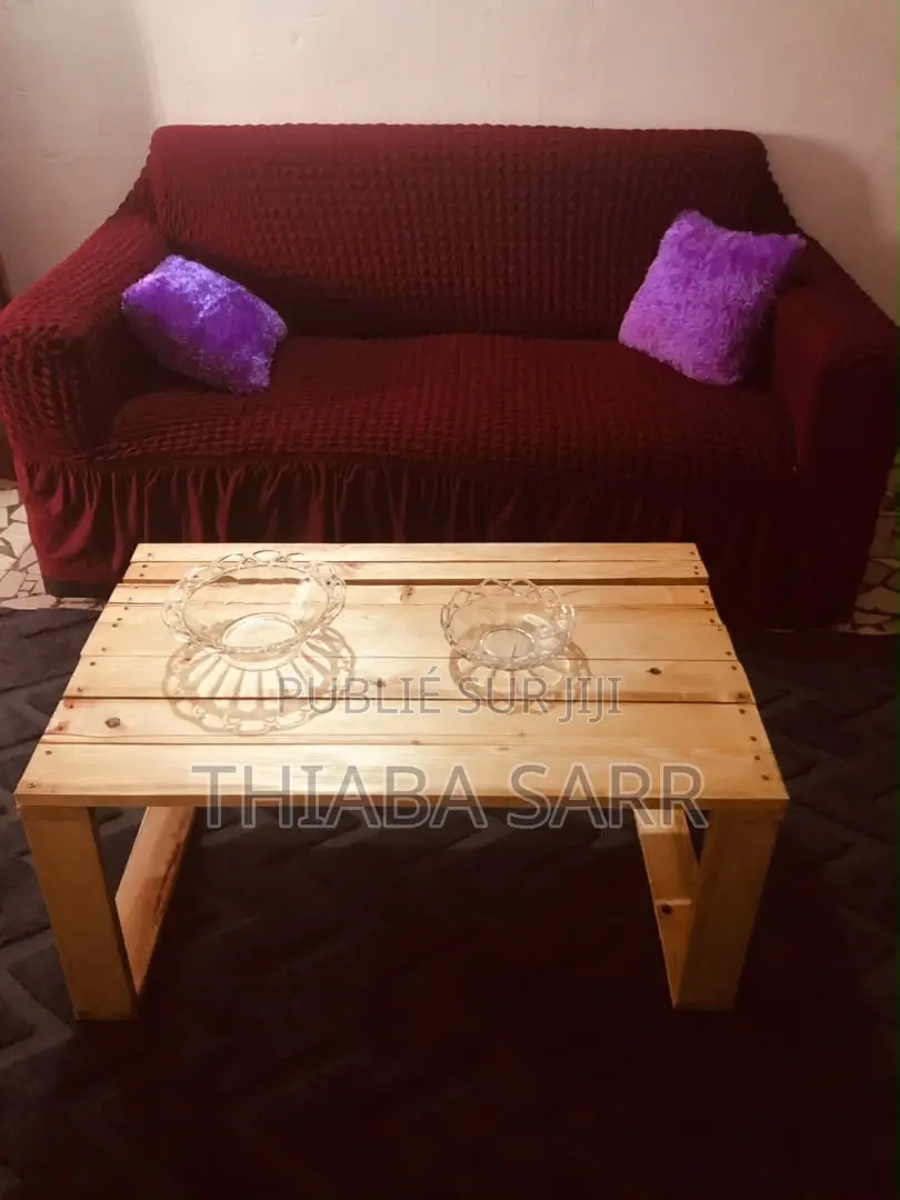  Sublimez Votre Salon Avec Une Table Basse Artisanale en Bois! NEUVE