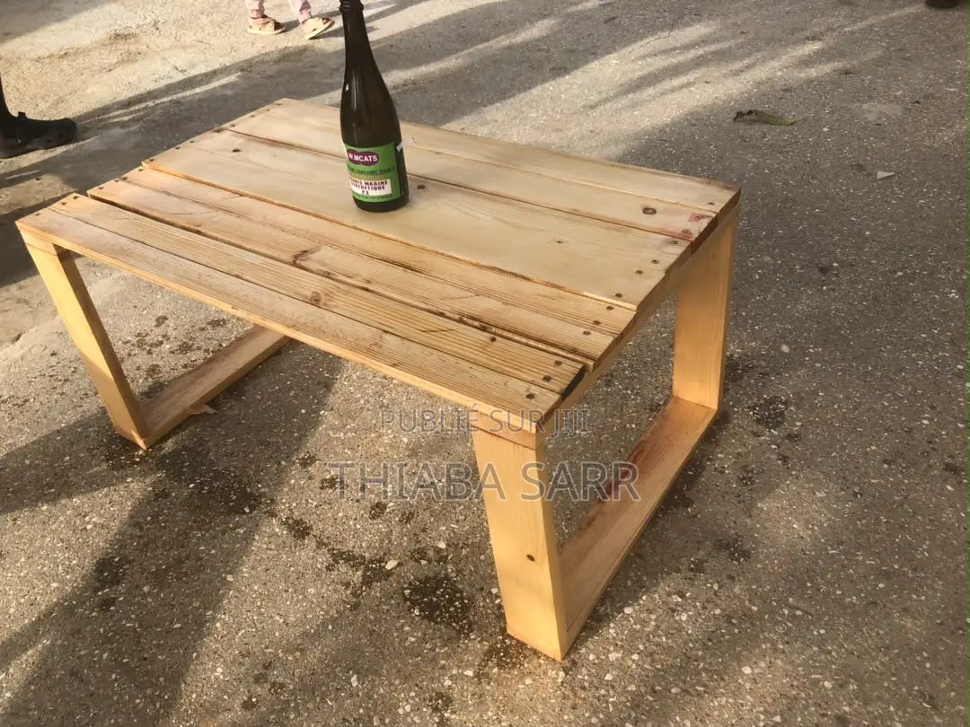  Sublimez Votre Salon Avec Une Table Basse Artisanale en Bois! NEUVE
