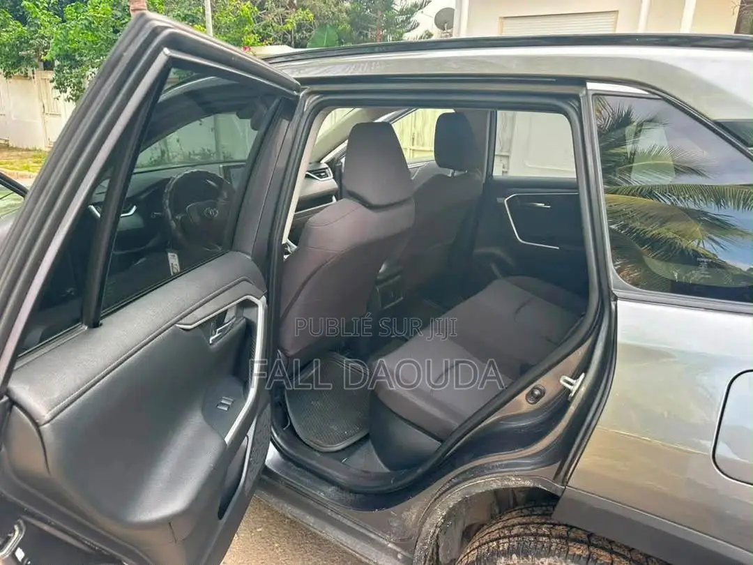 Toyota RAV4 2020 Noir