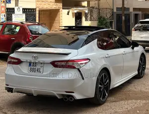 Toyota Camry 2018 Blanc