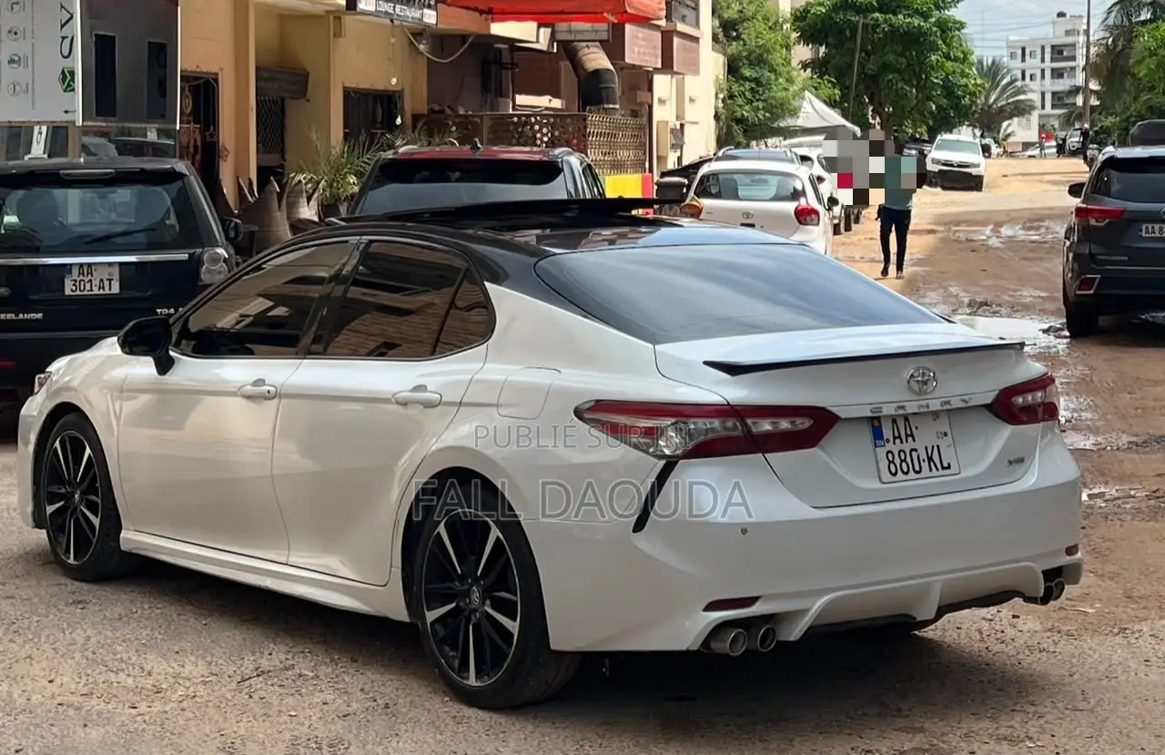 Toyota Camry 2018 Blanc