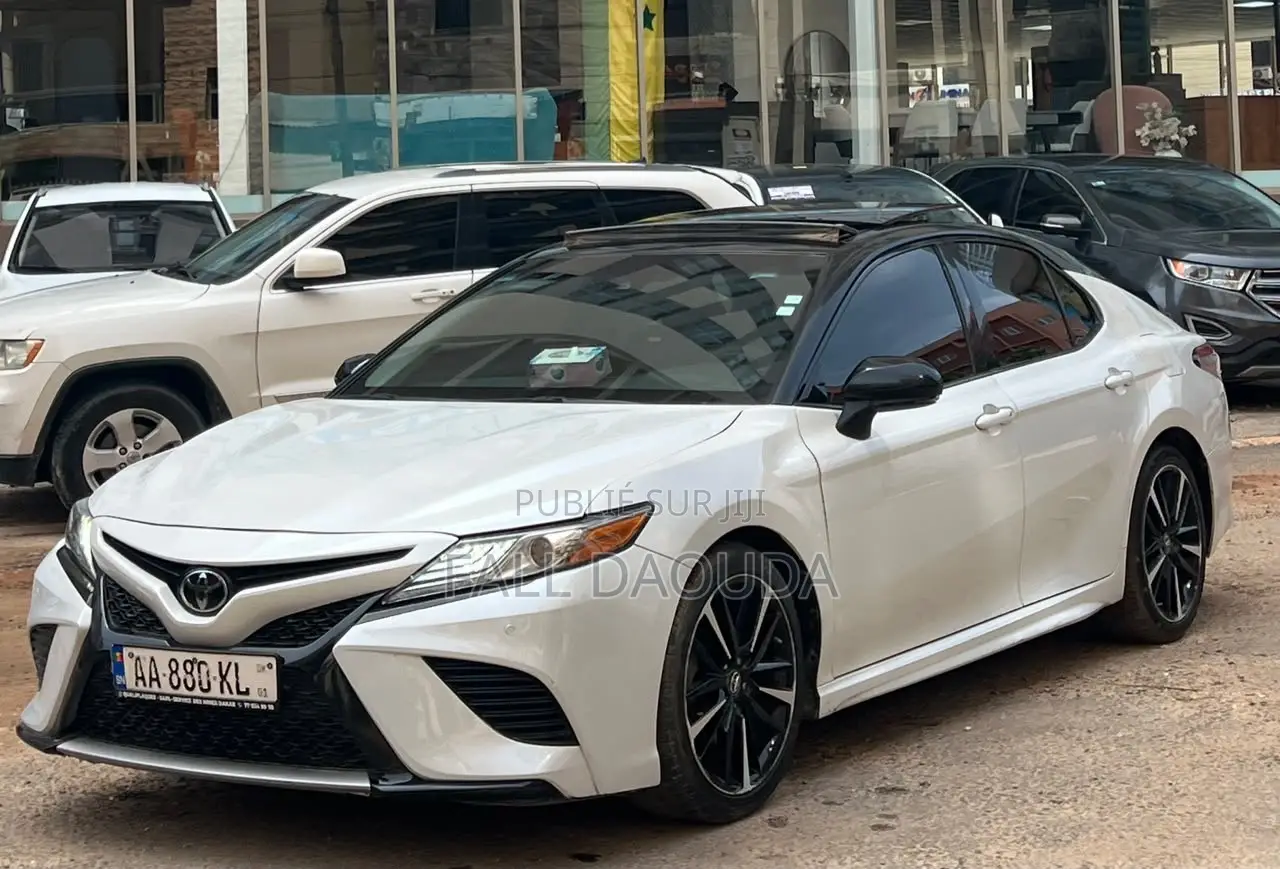 Toyota Camry 2018 Blanc