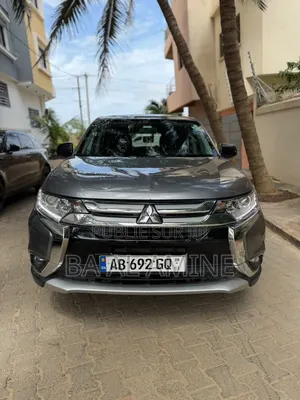 Mitsubishi Outlander 2017 Gris