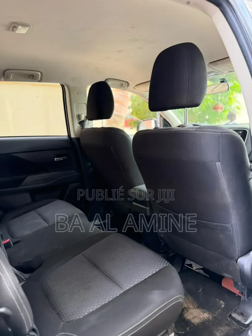 Mitsubishi Outlander 2017 Gris