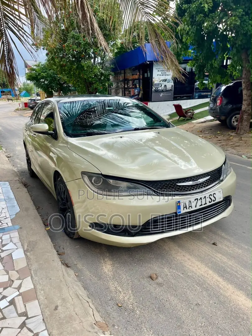 Chrysler 200 2016 Beige