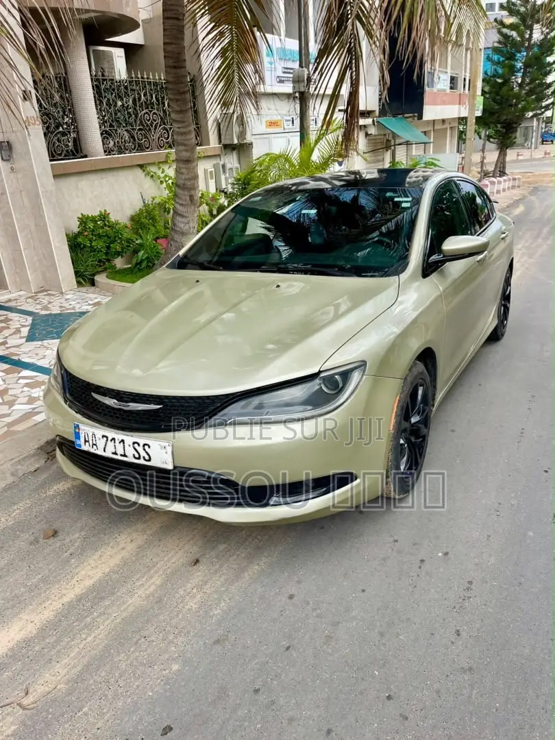Chrysler 200 2016 Beige