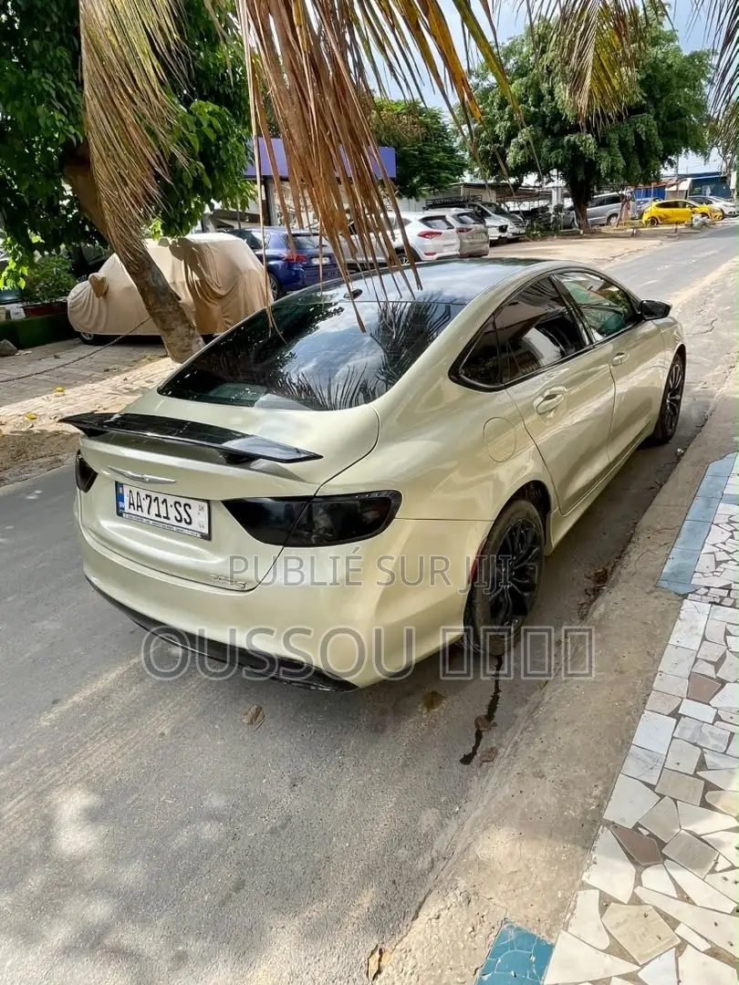 Chrysler 200 2016 Beige