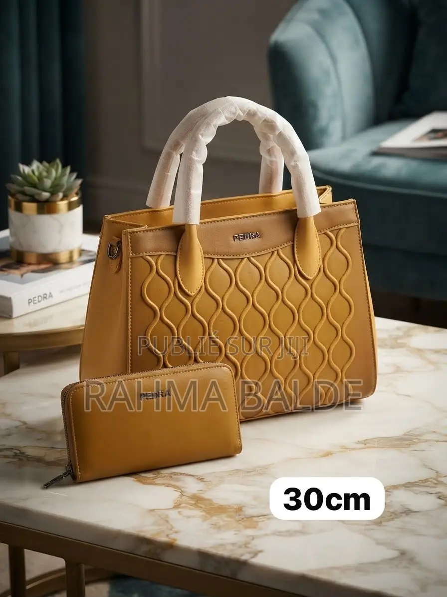 Des Jolie Sacs À Main De Marque *PEDRA* Qualité Authentique