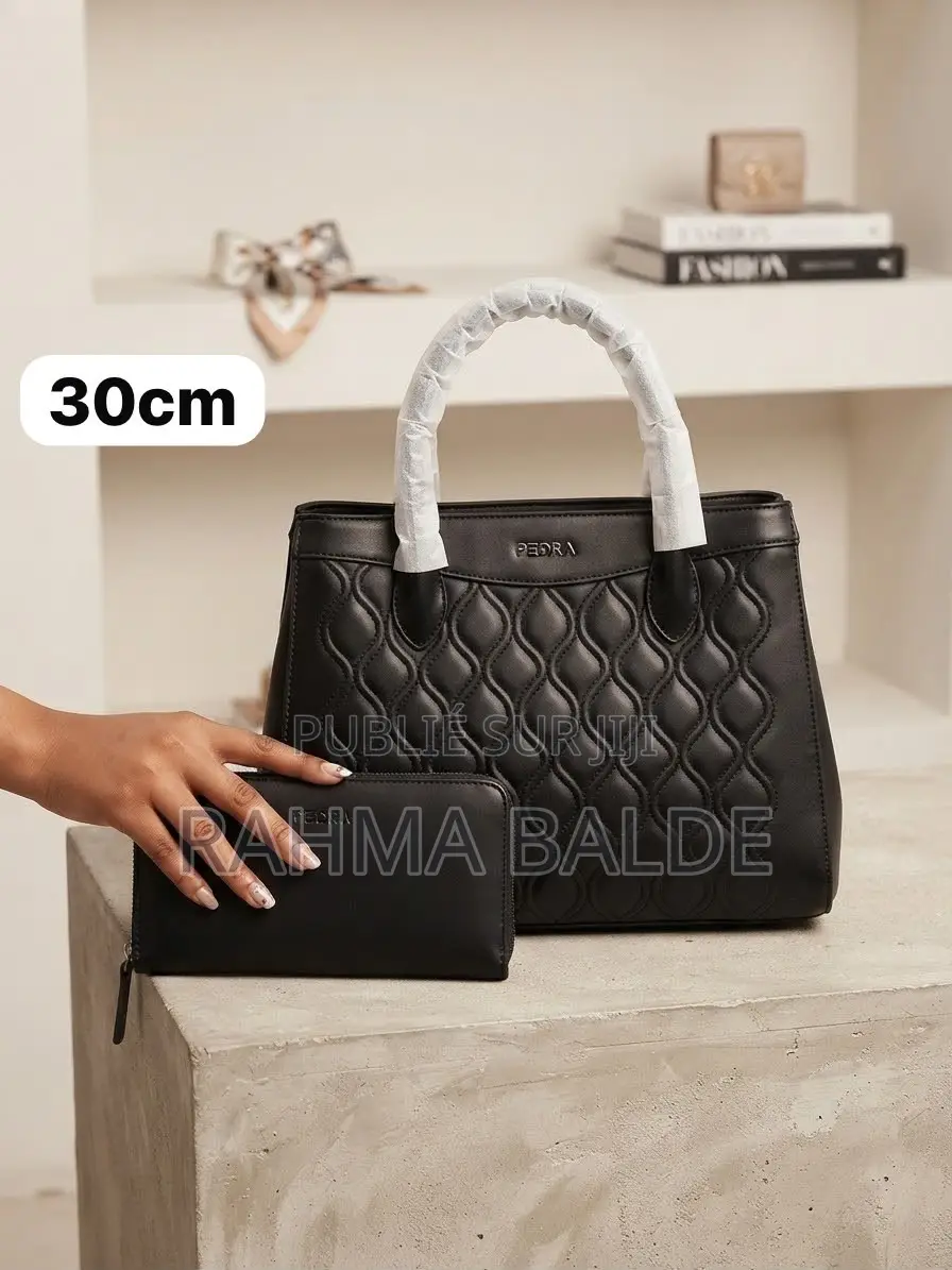 Des Jolie Sacs À Main De Marque *PEDRA* Qualité Authentique