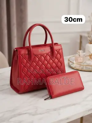 Des Jolie Sacs À Main De Marque *PEDRA* Qualité Authentique