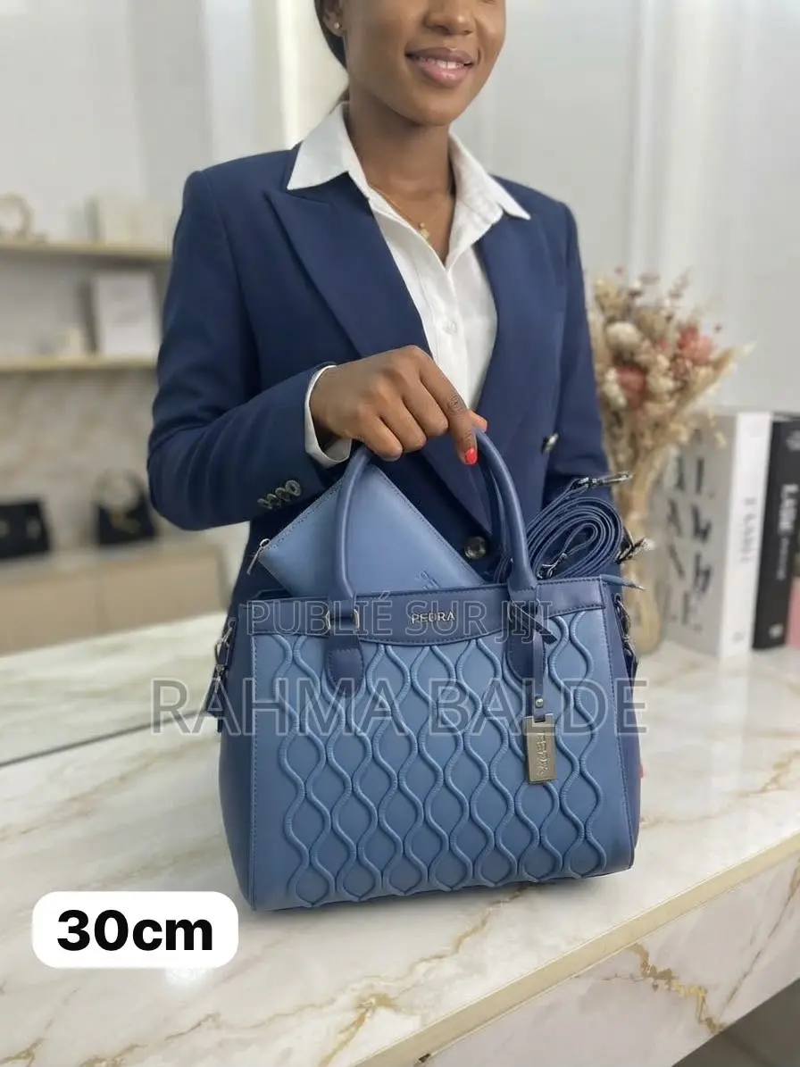 Des Jolie Sacs À Main De Marque *PEDRA* Qualité Authentique