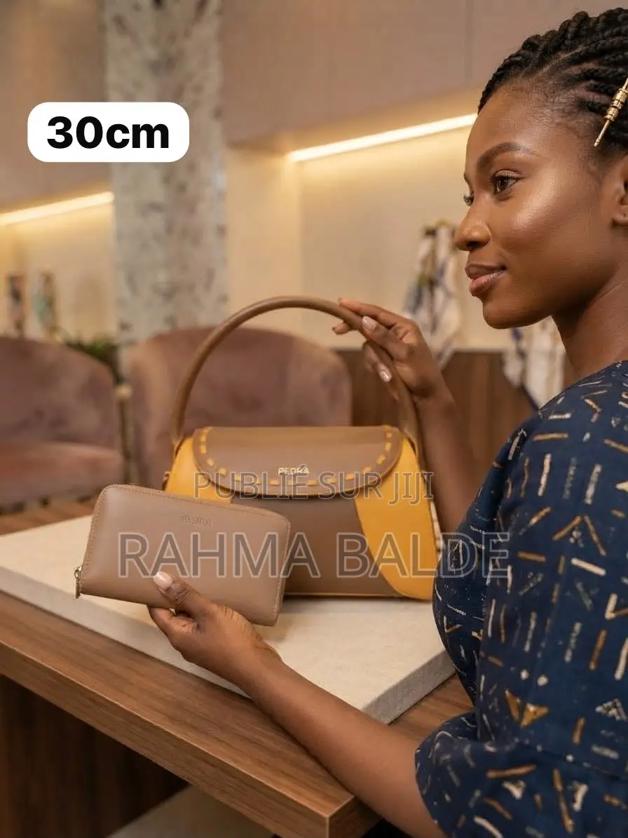 Des Jolie Sacs À Main De Marque *PEDRA* Qualité Authentique